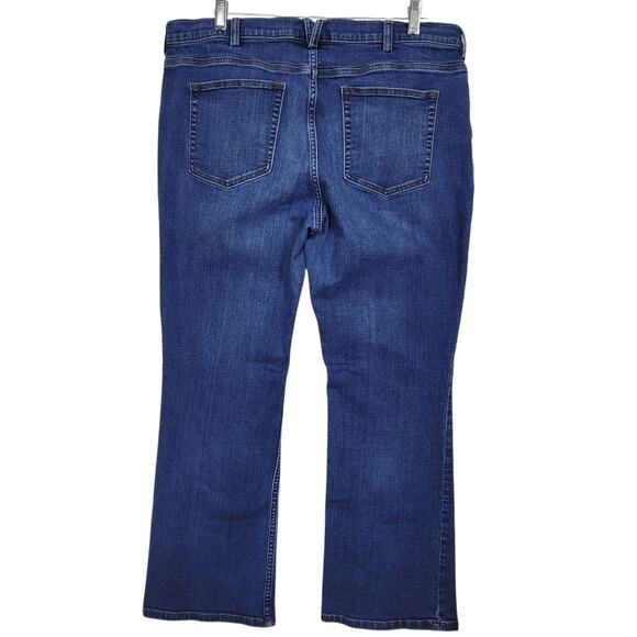 Duluth Trading Co. Casual Blue Medium Wash Denim Jeans Whiskering Bootcut Sze 16 - Picture 2 of 7